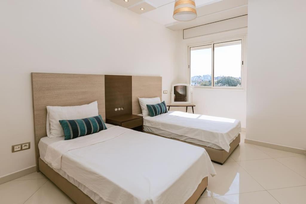 Central 2-Bedrooms Near Beach & Dining Tanger Kültér fotó