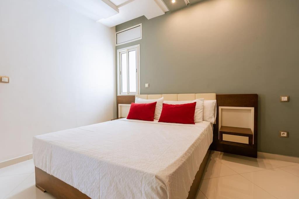 Central 2-Bedrooms Near Beach & Dining Tanger Kültér fotó
