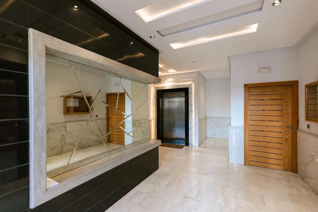 Central 2-Bedrooms Near Beach & Dining Tanger Kültér fotó
