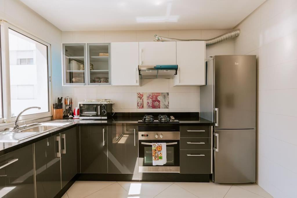Central 2-Bedrooms Near Beach & Dining Tanger Kültér fotó